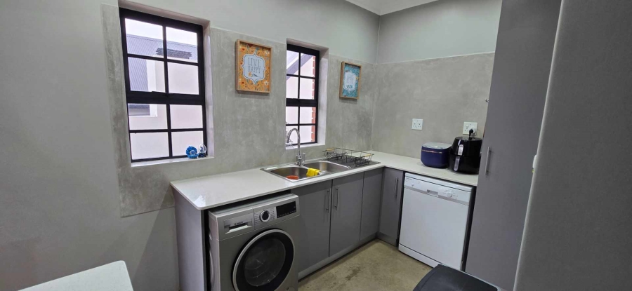 To Let 3 Bedroom Property for Rent in Mount Royal Golf Estate Western Cape